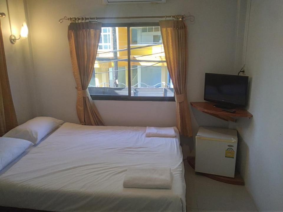 Kamala Bay Inn Εξωτερικό φωτογραφία