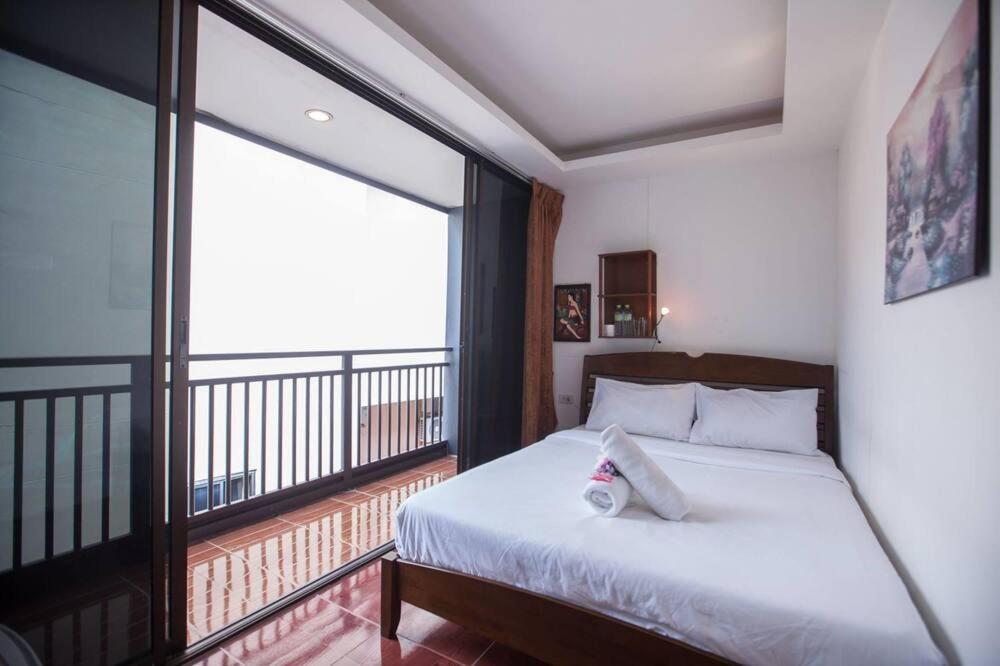 Kamala Bay Inn Εξωτερικό φωτογραφία